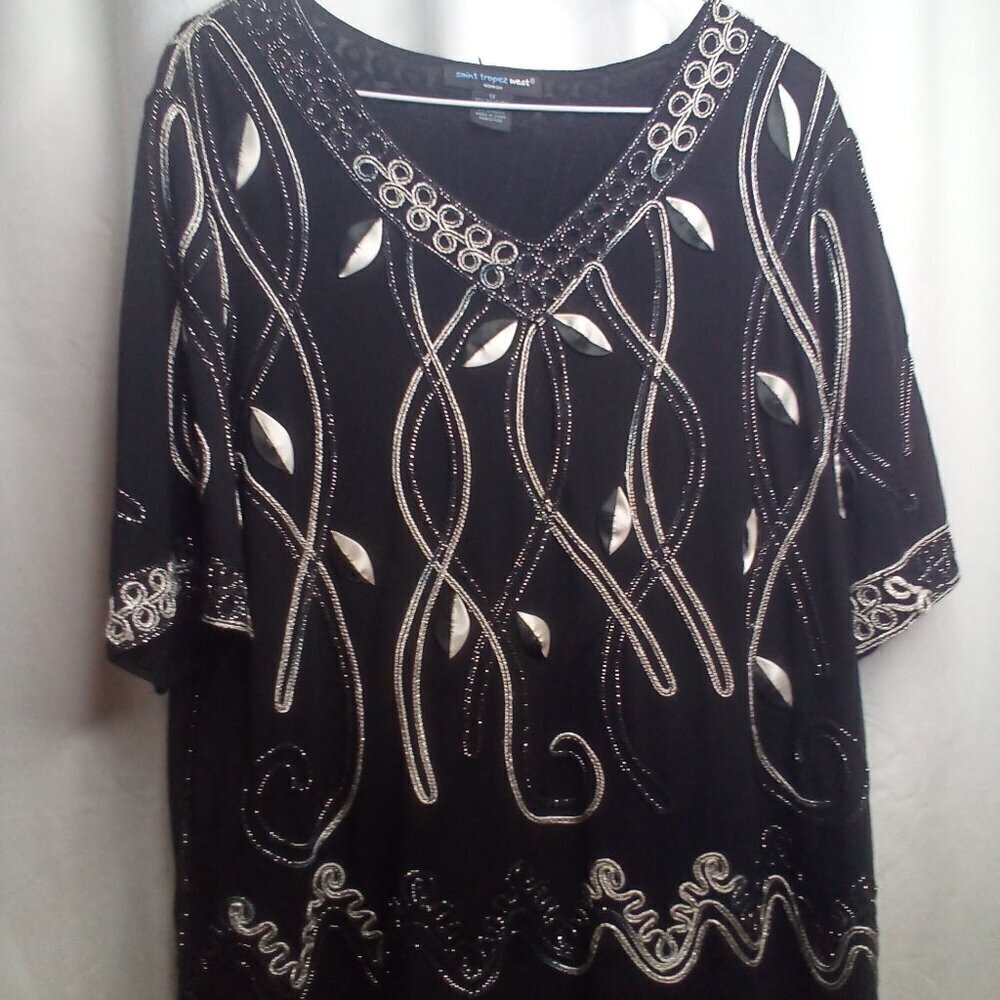 Saint Tropez West Blouse 1X Short Sleeve Embroidery Accents Black White